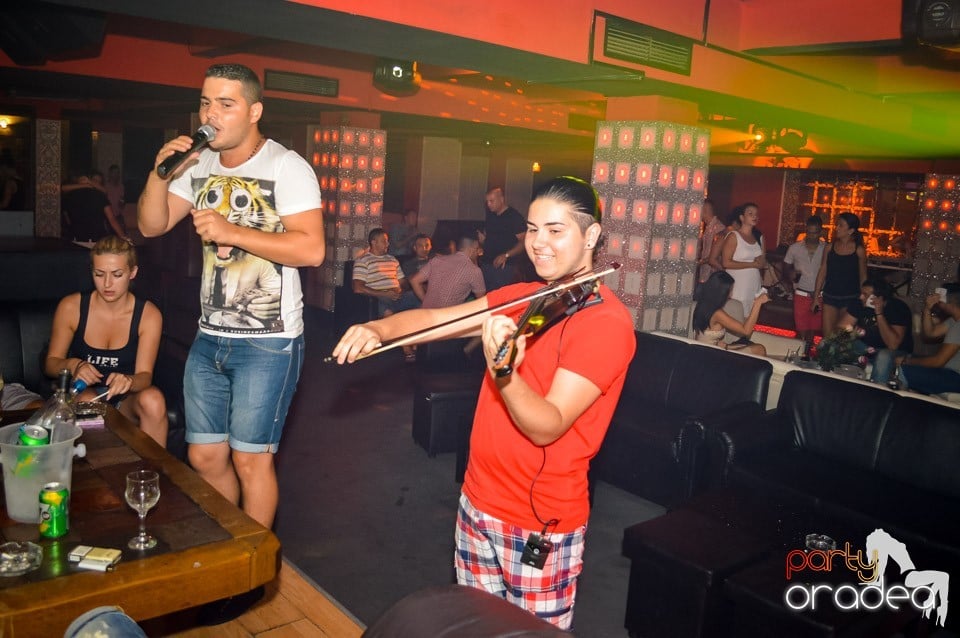 Muzica live Alex de la Oradea, 