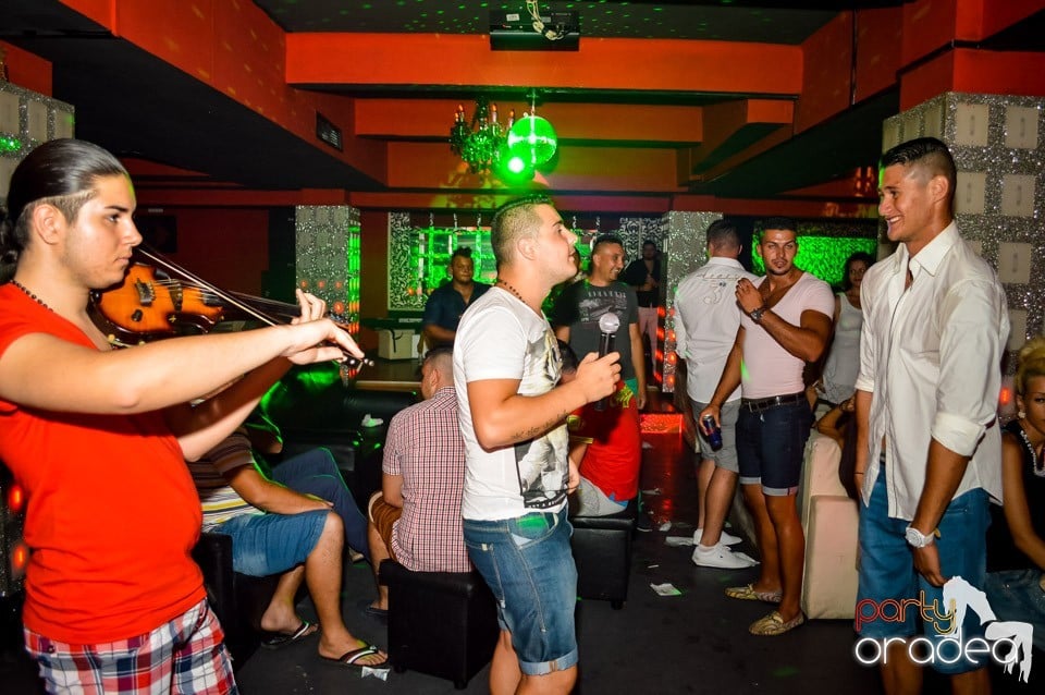 Muzica live Alex de la Oradea, 