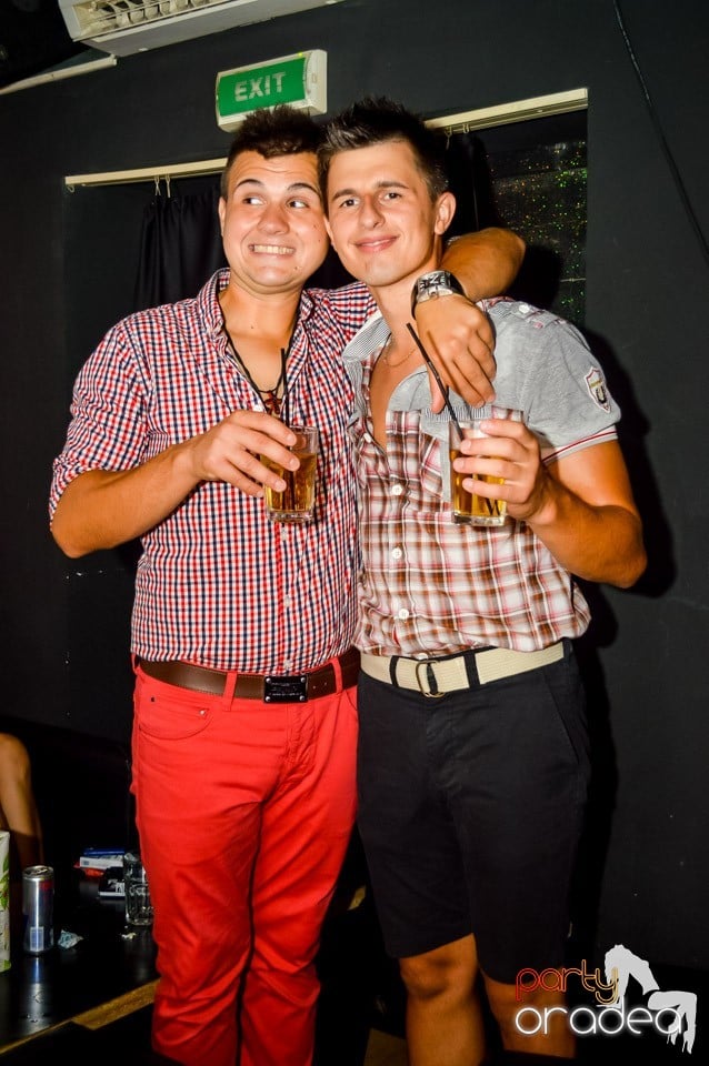 Muzica live Alex de la Oradea, 