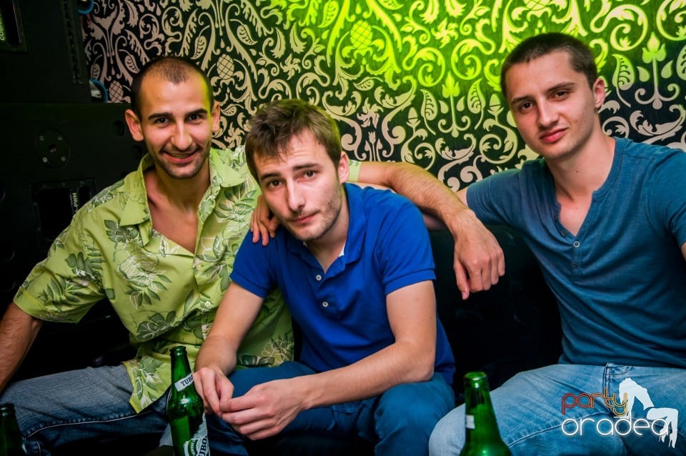 Muzica live Alex de la Oradea, 