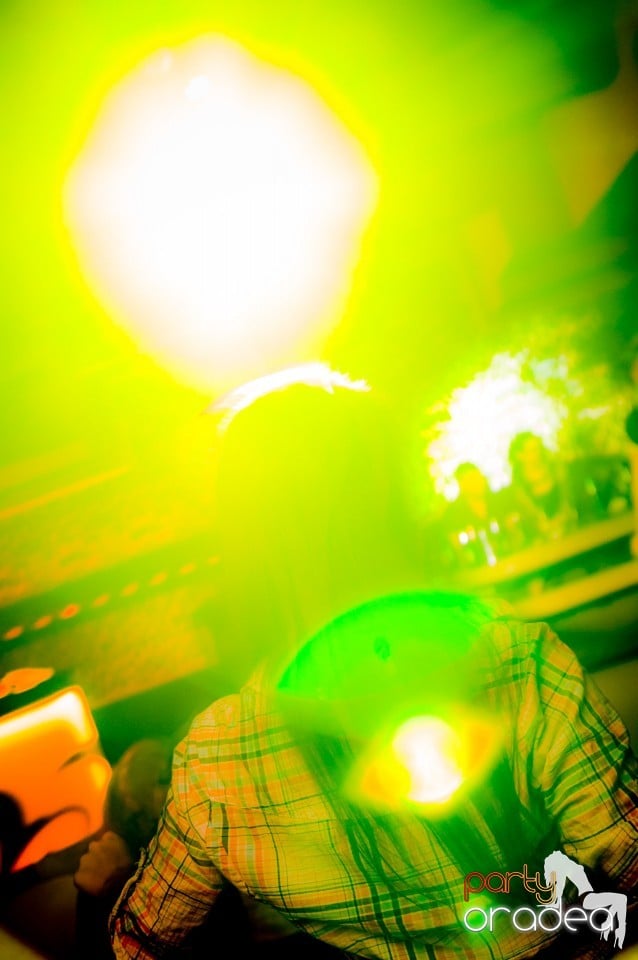 Muzica live Alex de la Oradea, 