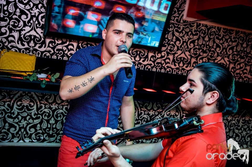 Muzica live Alex de la Oradea, 