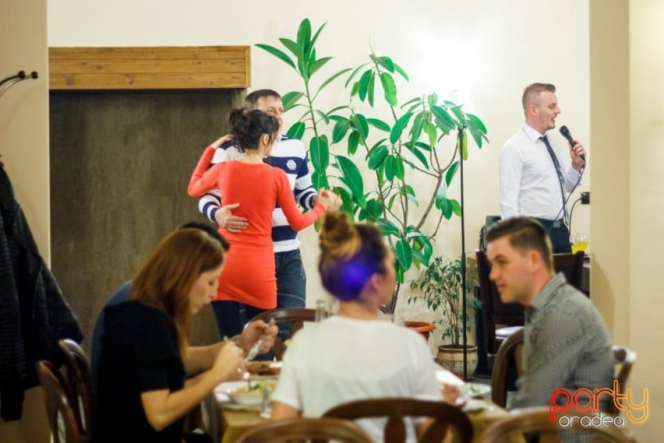 Muzică live în Restaurant Emporium, Restaurant Emporium