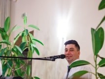 Muzică live în Restaurant Emporium