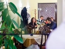 Muzică live în Restaurant Emporium