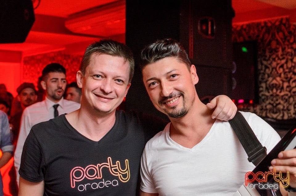 Muzică live la Club Life, 