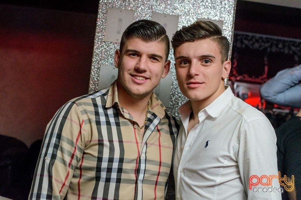 Muzică live la Club Life, 