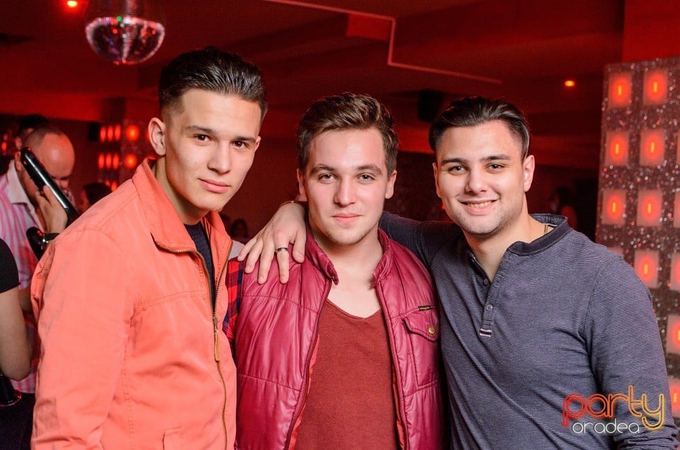 Muzică live la Club Life, 