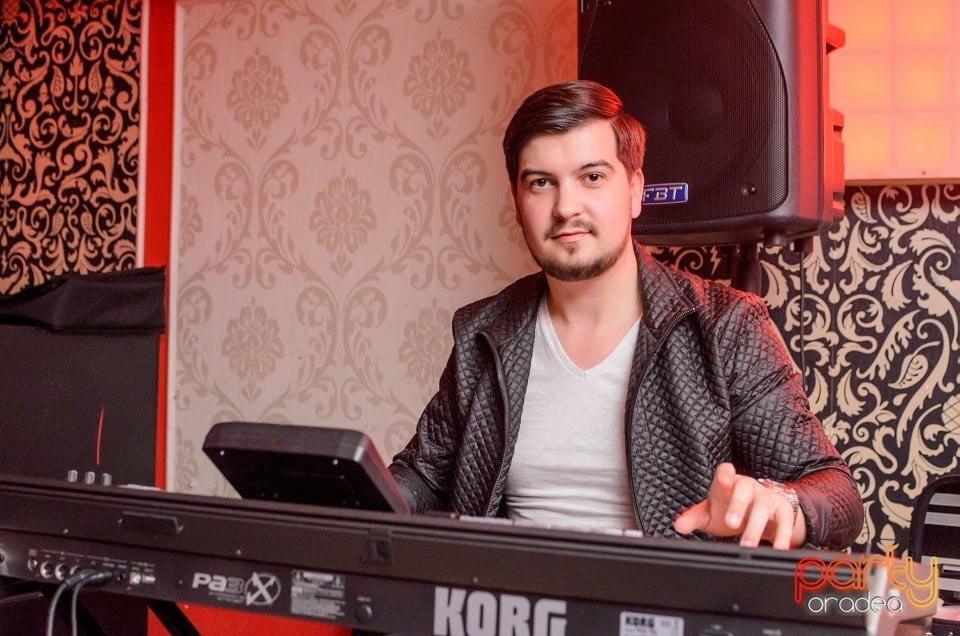 Muzică live la Club Life, 