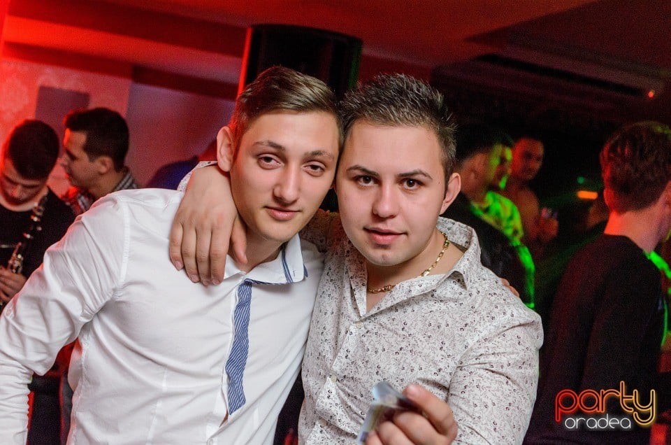 Muzică live la Club Life, 