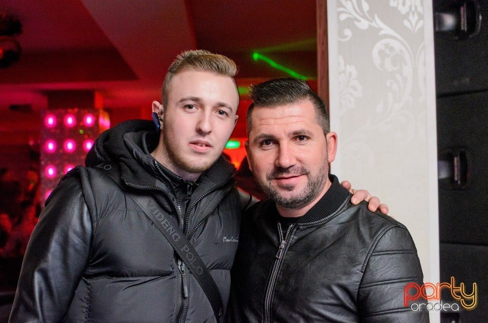 Muzică live la Club Life, 