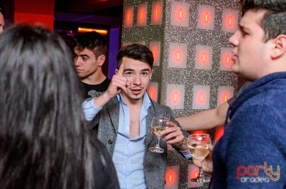 Muzică live la Club Life,
