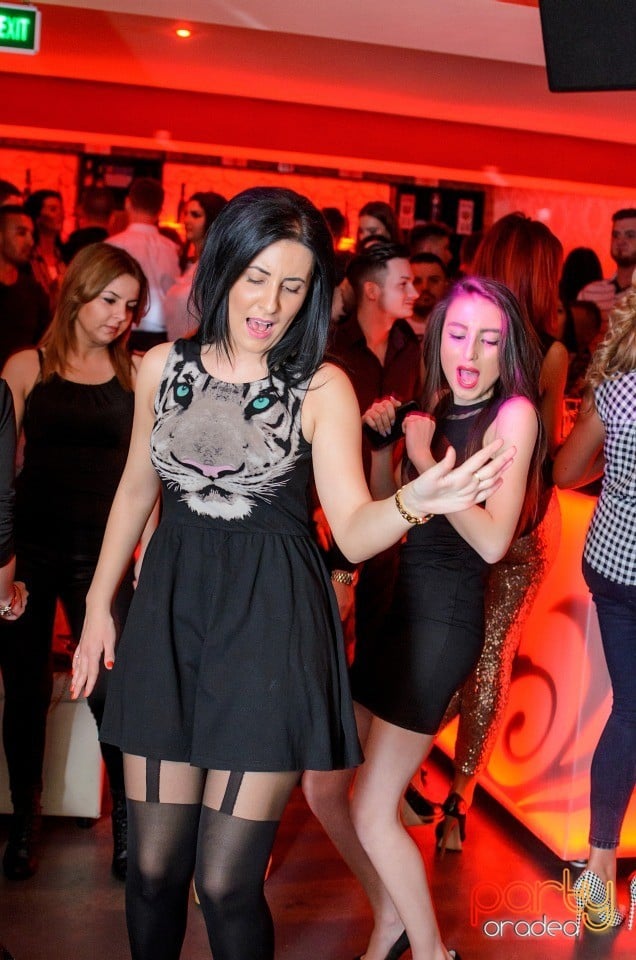 Muzică live la Club Life,