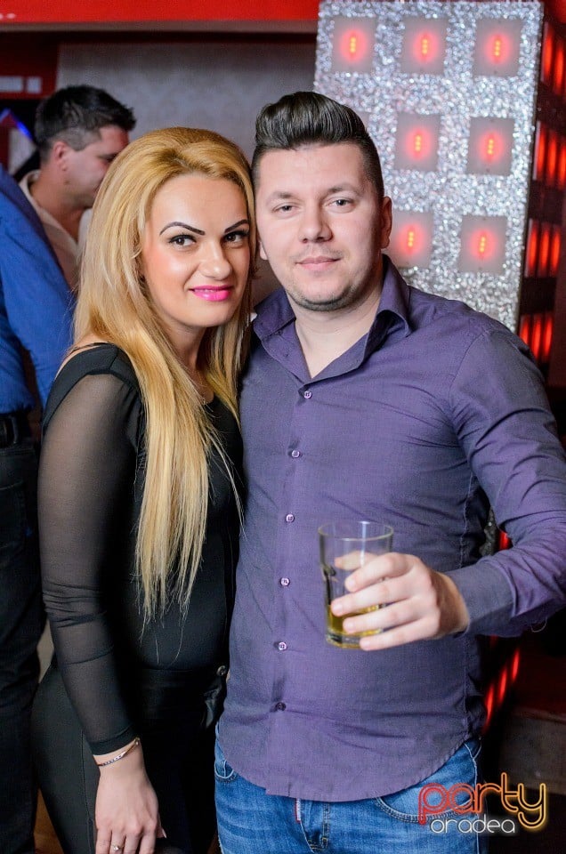Muzică live la Club Life,