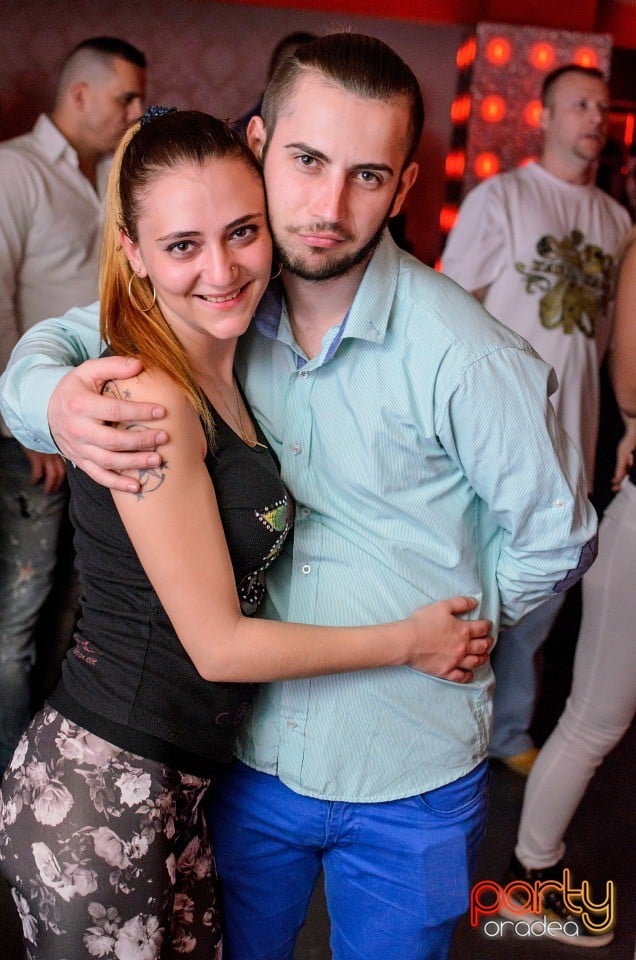 Muzică live la Club Life,