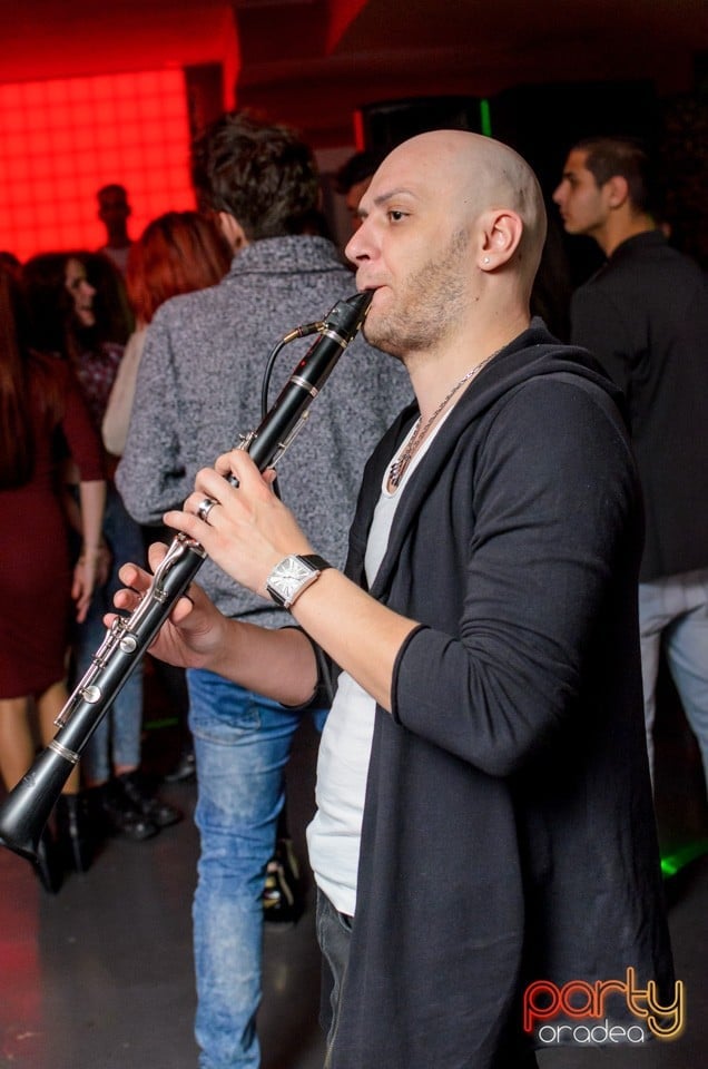 Muzică live la Life Club, 