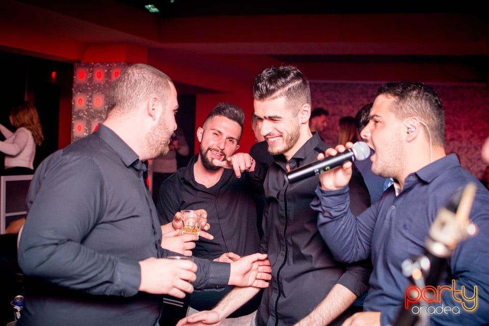 Muzică live la Life Club, 