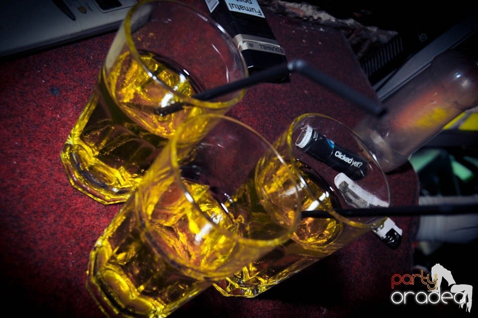 Muzică şi dans în Club Escape, 