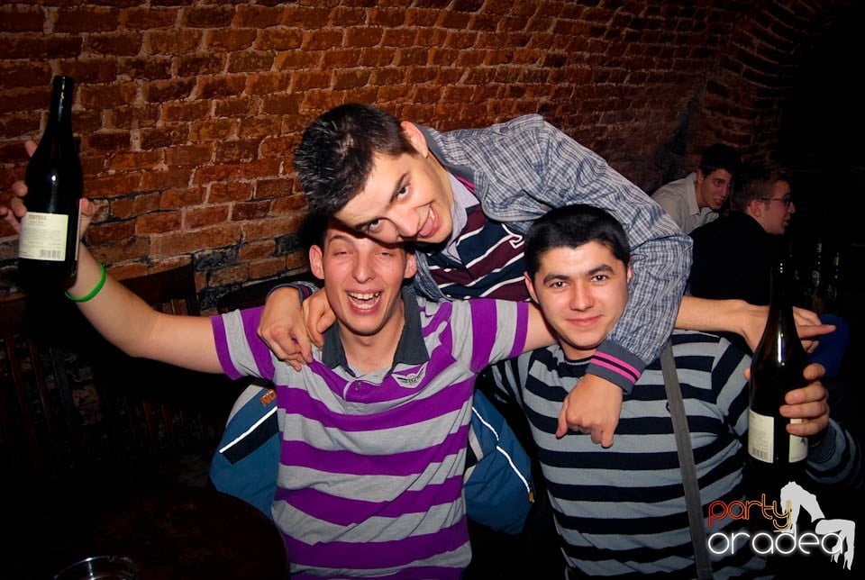 Muzică şi dans în Club Escape, 