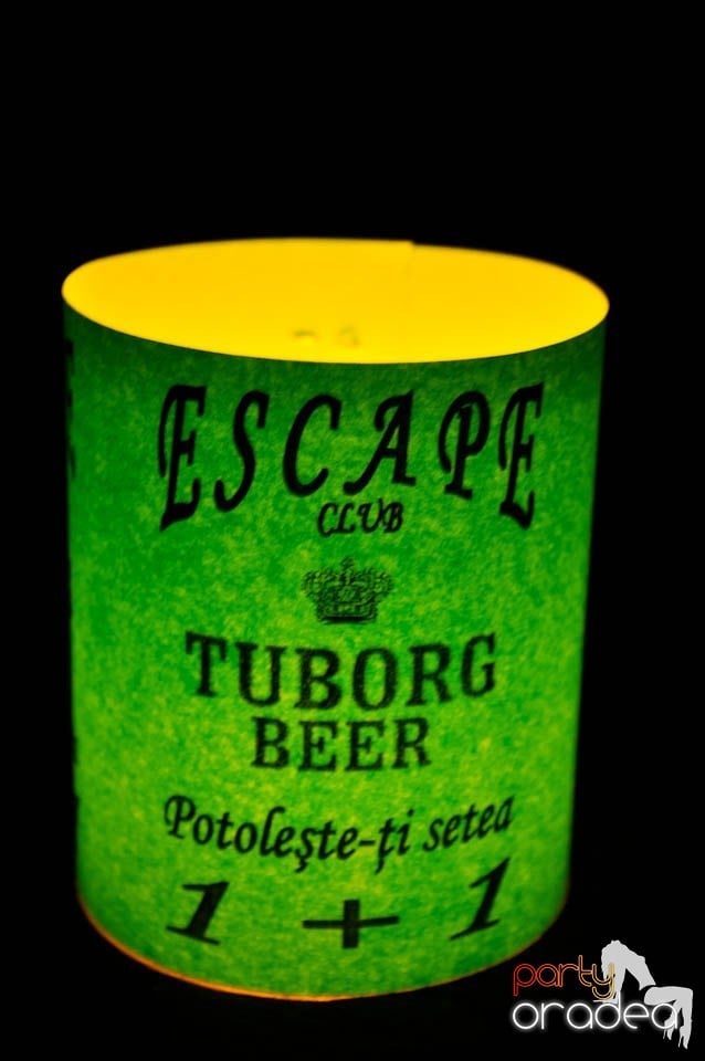 Muzică şi dans în Club Escape, 