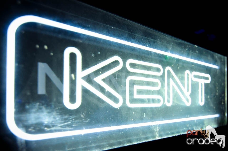 Muzică şi dans în Club Escape, 