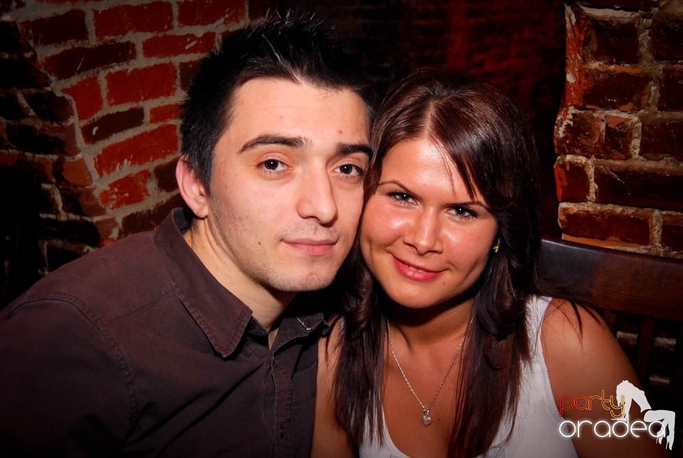 Muzică şi dans în Club Escape, 