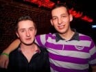 Muzică şi dans în Club Escape