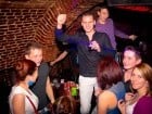 Muzică şi dans în Club Escape