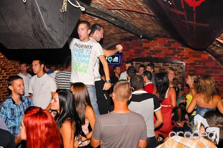 Muzică şi dans în Escape, 