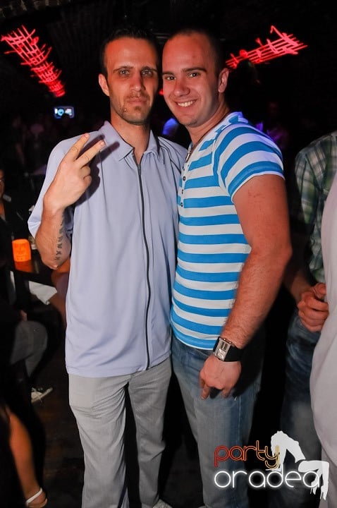 Muzică şi dans în Escape, 