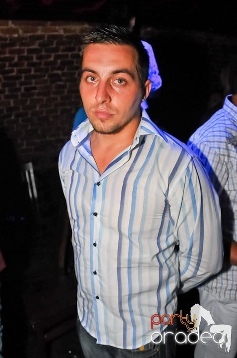 Muzică şi dans în Escape, 