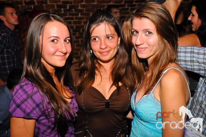 Muzică şi dans în Escape, 