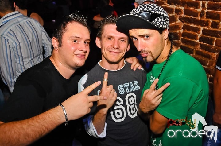 Muzică şi dans în Escape, 