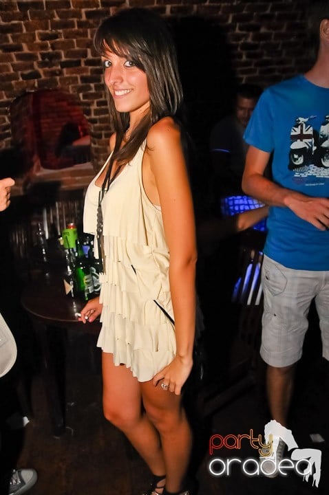 Muzică şi dans în Escape, 