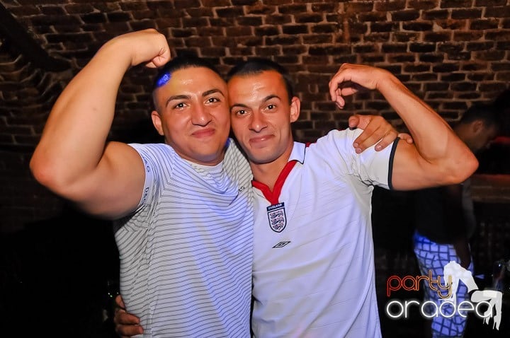 Muzică şi dans în Escape, 