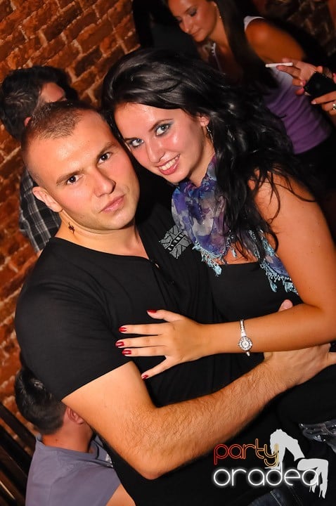 Muzică şi dans în Escape, 