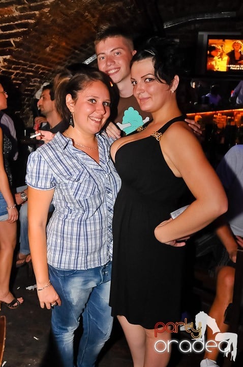 Muzică şi dans în Escape, 