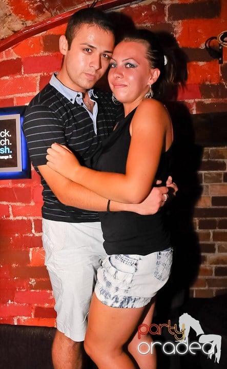 Muzică şi dans în Escape, 