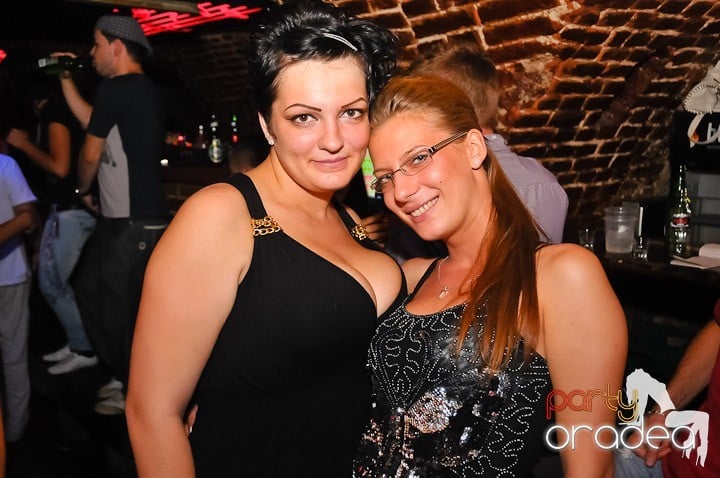 Muzică şi dans în Escape, 