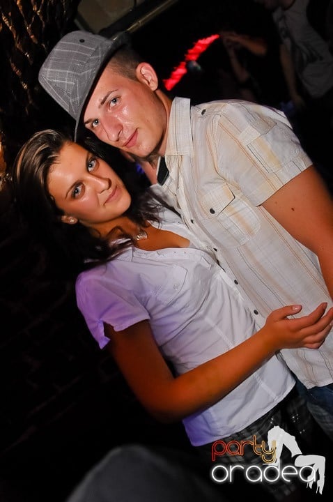 Muzică şi dans în Escape, 