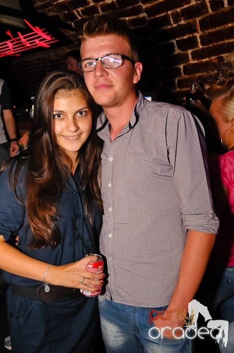 Muzică şi dans în Escape, 