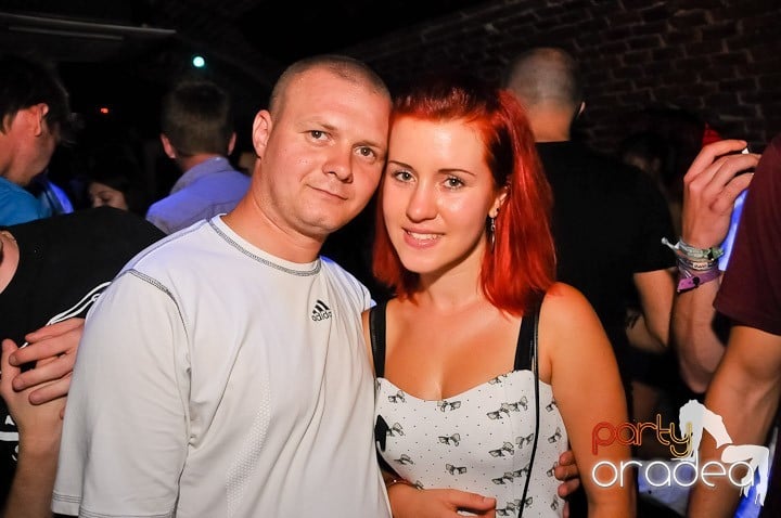 Muzică şi dans în Escape, 