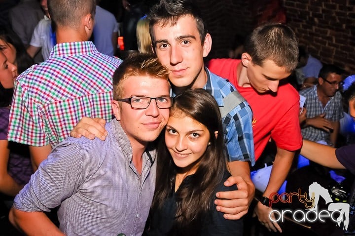 Muzică şi dans în Escape, 