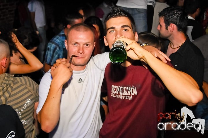 Muzică şi dans în Escape, 