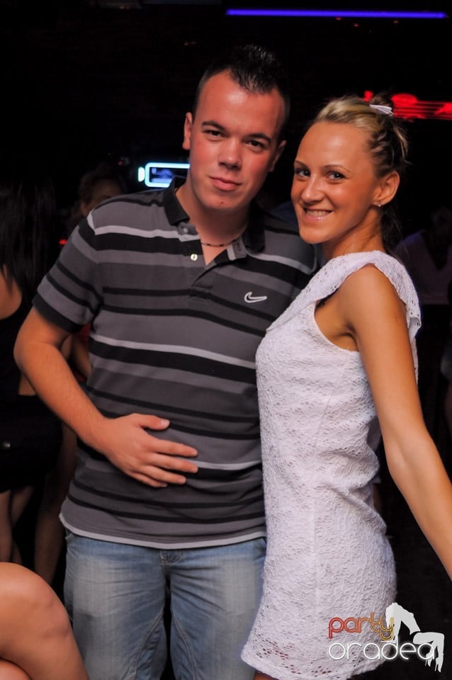 Muzică şi voie bună în Club Escape, 