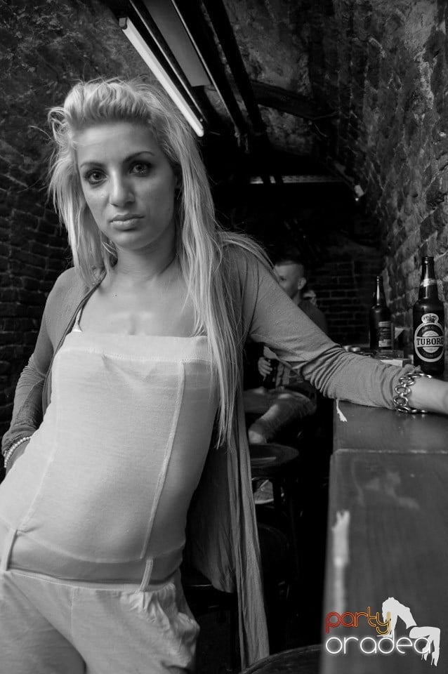 Muzică şi voie bună în Club Escape, 