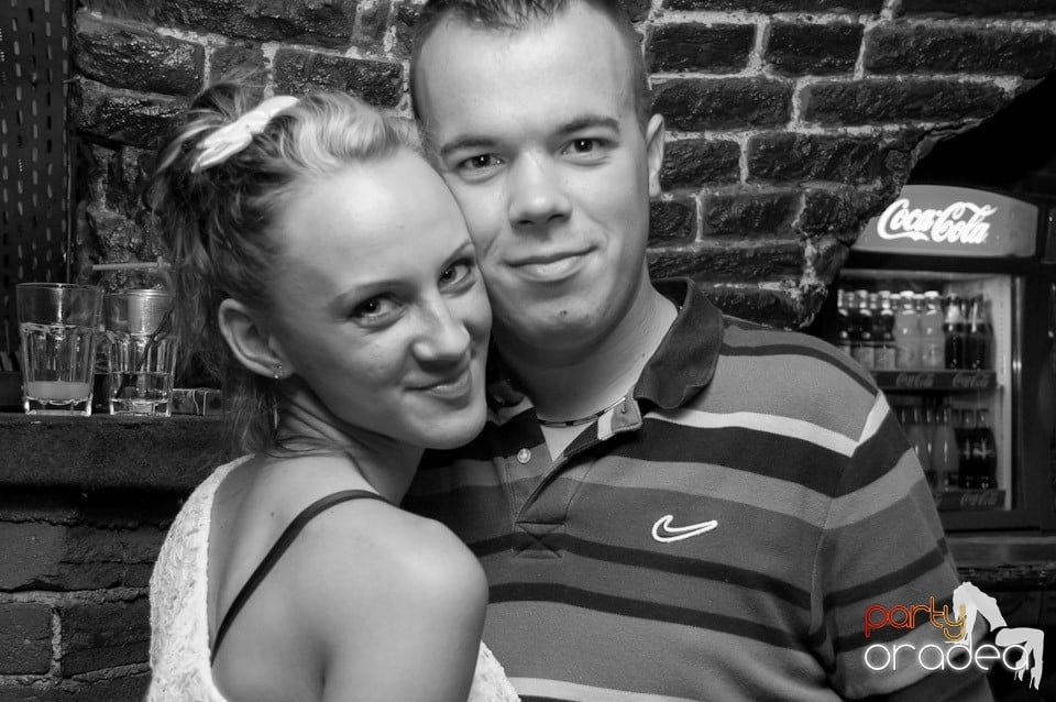 Muzică şi voie bună în Club Escape, 