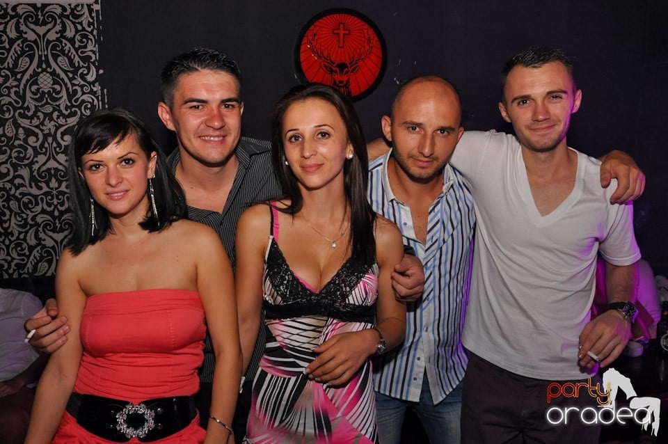 Muzică şi voie bună în Life Club,