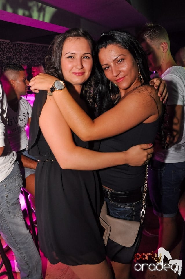 Muzică şi voie bună în Life Club,
