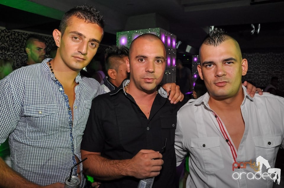 Muzică şi voie bună în Life Club, 